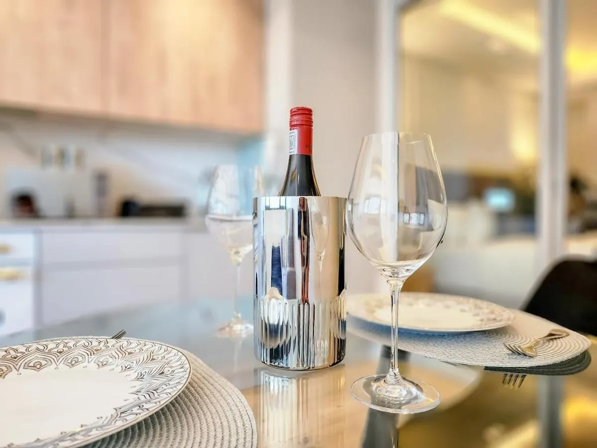 Apartment Studio With Ocean And Promenade View Sea Point Cape Town South Africa