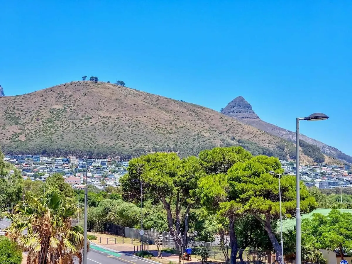 Apartment Studio With Ocean And Promenade View Sea Point Cape Town