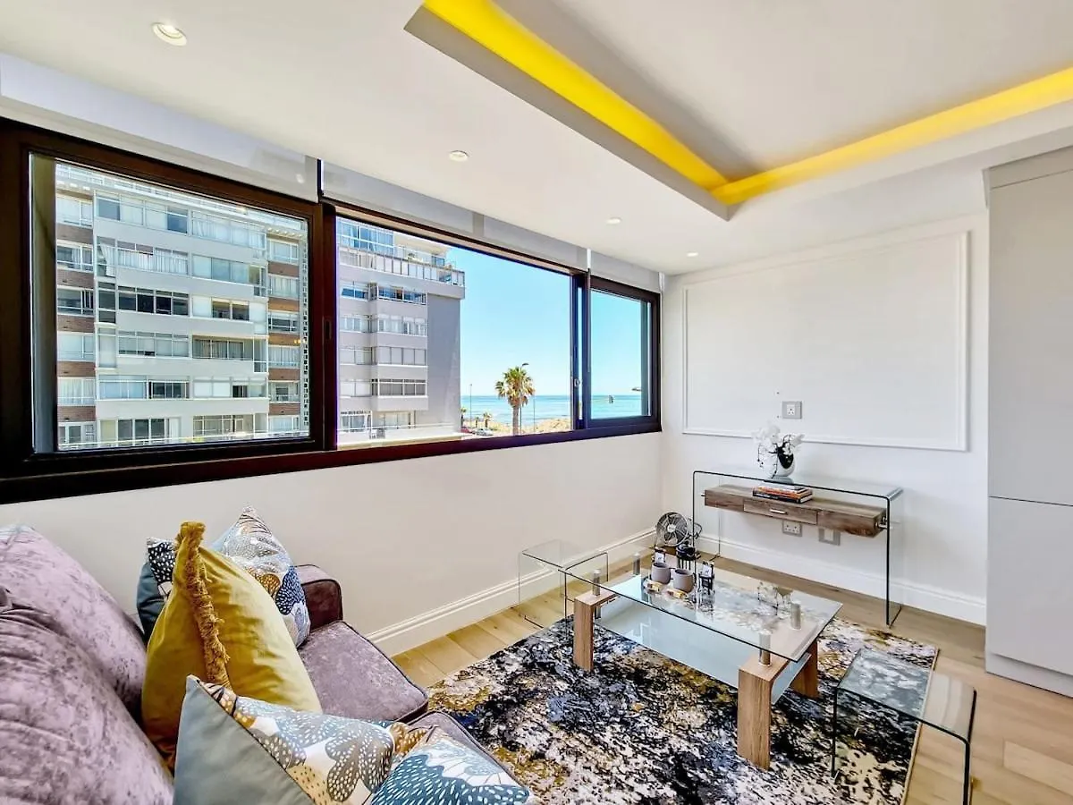 Studio With Ocean And Promenade View Sea Point Cape Town Apartment