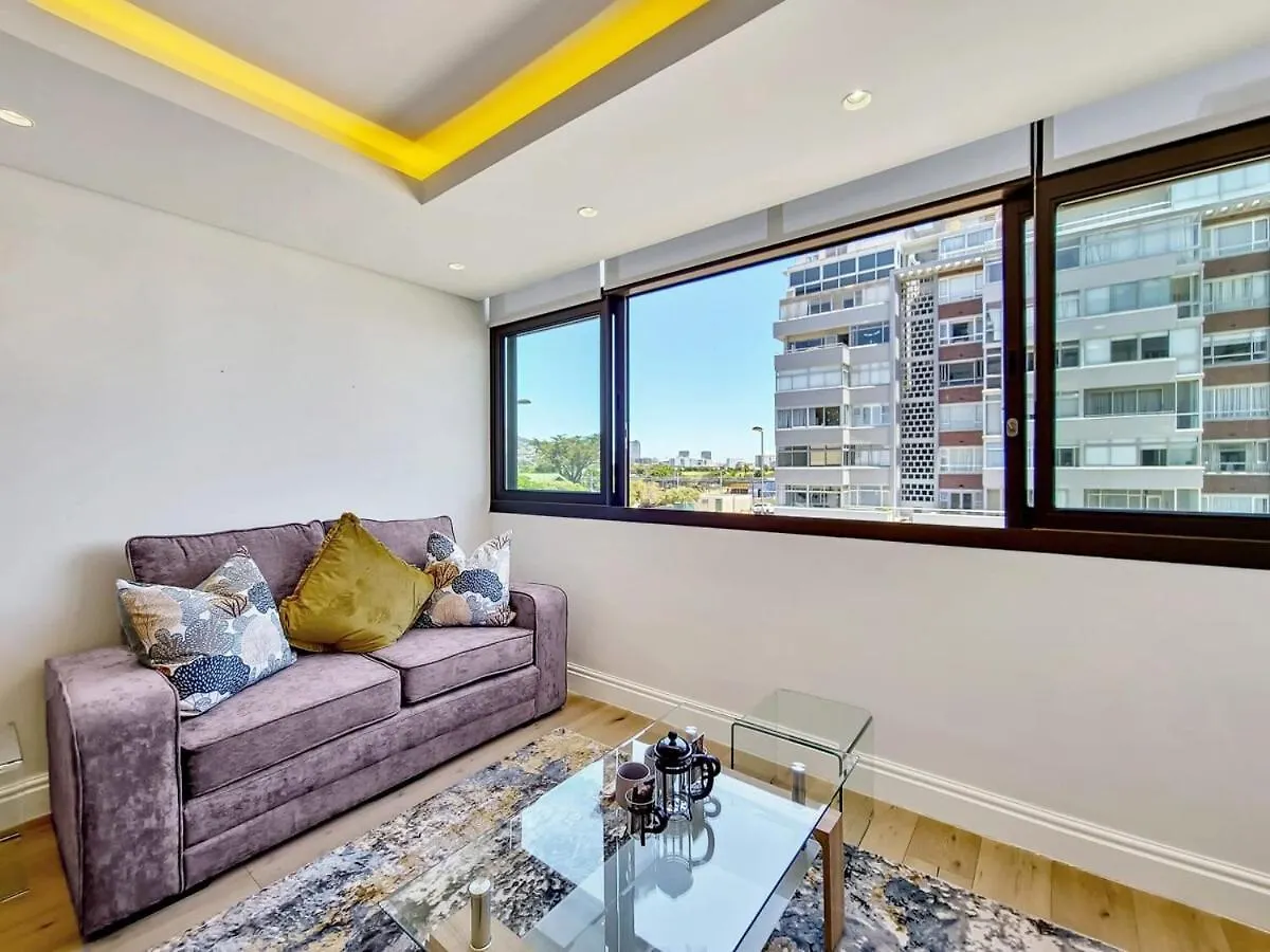 Studio With Ocean And Promenade View Sea Point Cape Town Apartment